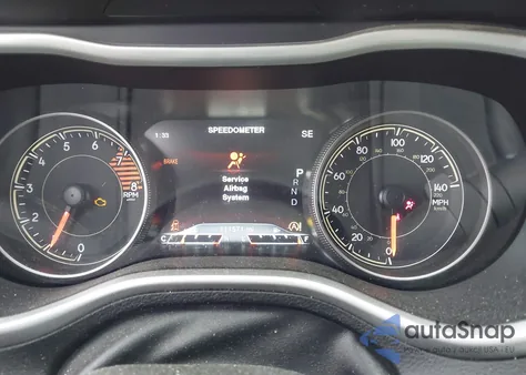 2016 Jeep Cherokee Trailhawk z USA, uszkodzony, nr VIN 1C4PJMBS5GW211669